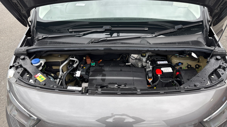 Vauxhall Combo Life 100kW SE 50kWh 5dr Auto Electric Estate